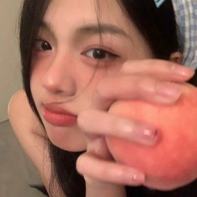 拥抱太阳的月亮